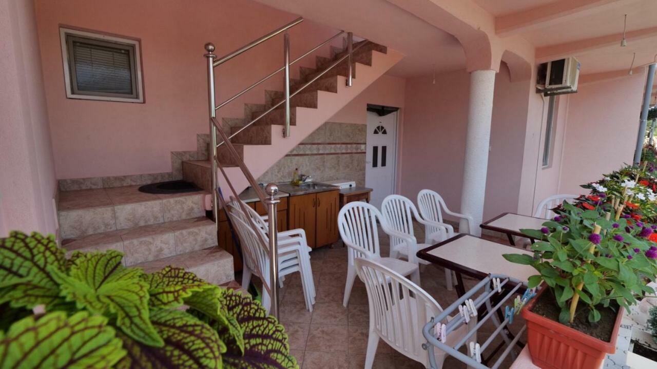 Familien Apartment Zeno Ulcinj Zewnętrze zdjęcie